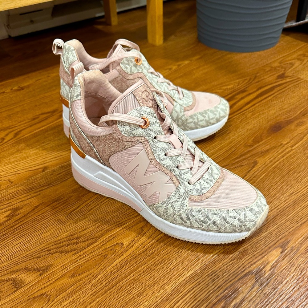 MICHAEL Michael Kors Pink Two-Toned Wedged Lace-Up Training Sneakers